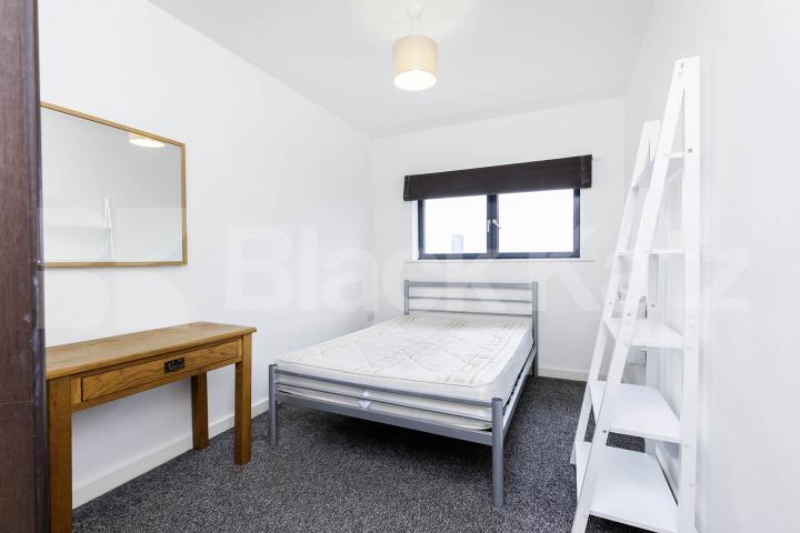 locate din a new build in the heart of Highbury close to Arsenal Station  Drayton Park, Highbury 